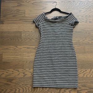 Ann Taylor Black and White Striped dress size(8)
